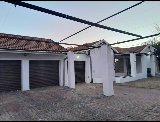 3 BEDROOM HOUSE FOR SALE IN BONANNE